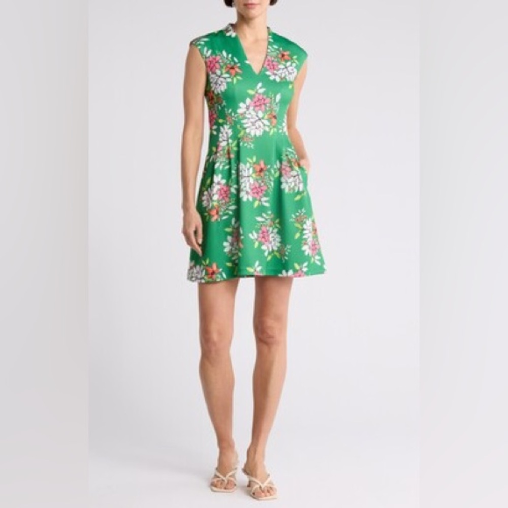 Vince Camuto Retro‎ Green Floral Fit & Flare Mini Dress Bold Colorful V-Neck 10